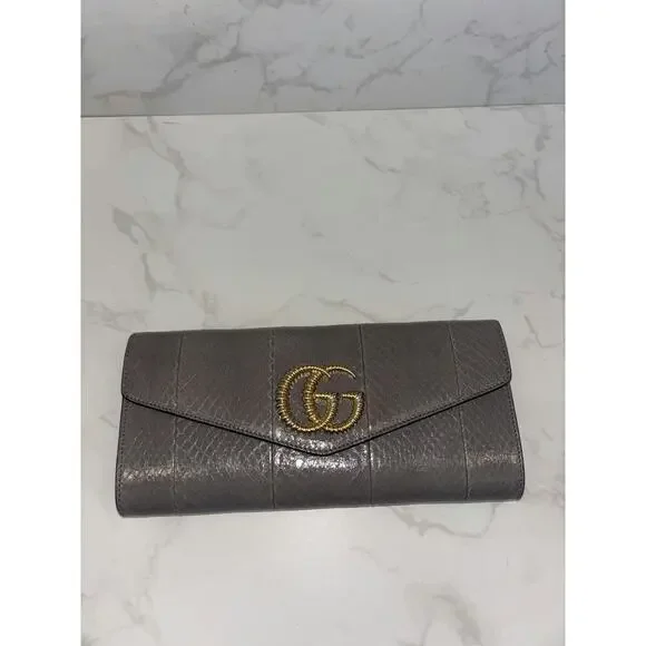 Gucci GG Marmont Envelope Clutch in Grey Leather - Like New - Picture 1 of 6